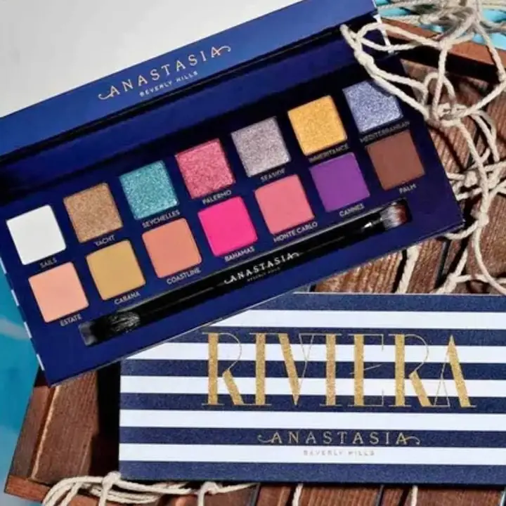 Paleta profesional a elección + paleta de corrector y contorno brocha de regalo !