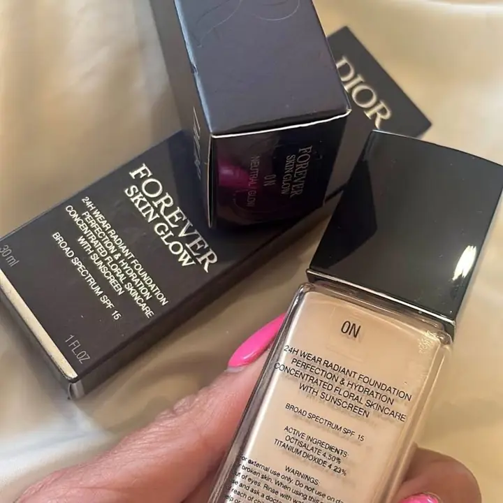 Base Forever glow n0 tono claro !