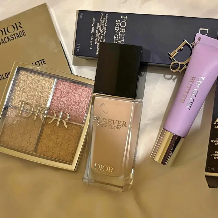 Box completo de dior al. Costo envios o entregas personales único!