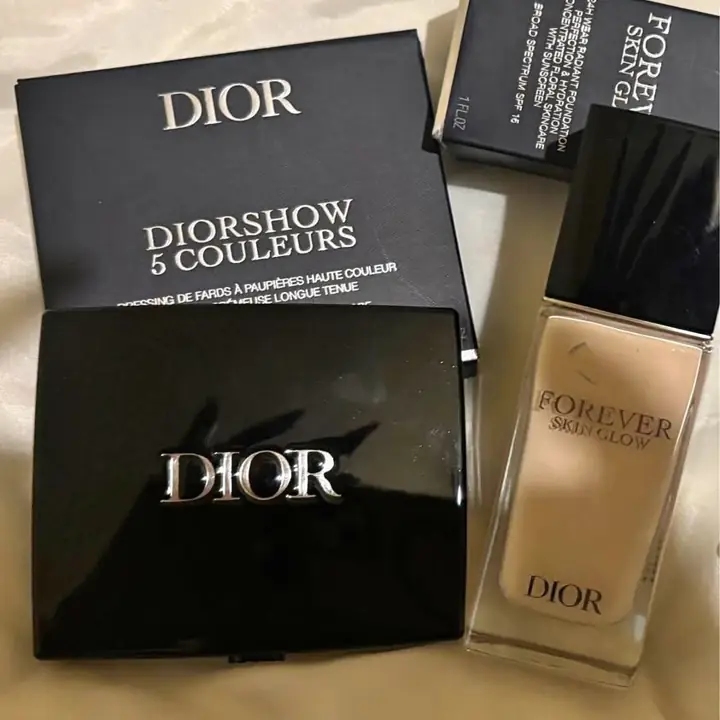 Paleta de Dior + base Forever glow tono claro n 0
