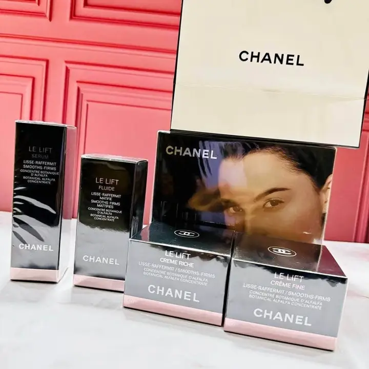 Set completo de Chanel envíos o entregas personales!