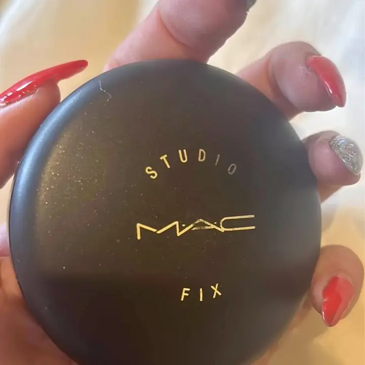 Base compacta fix foundation ! Todos los tonos