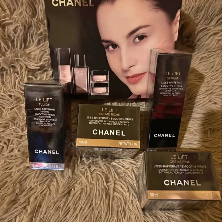 Box facial lifting de Chanel x 4 productos con bolsa !