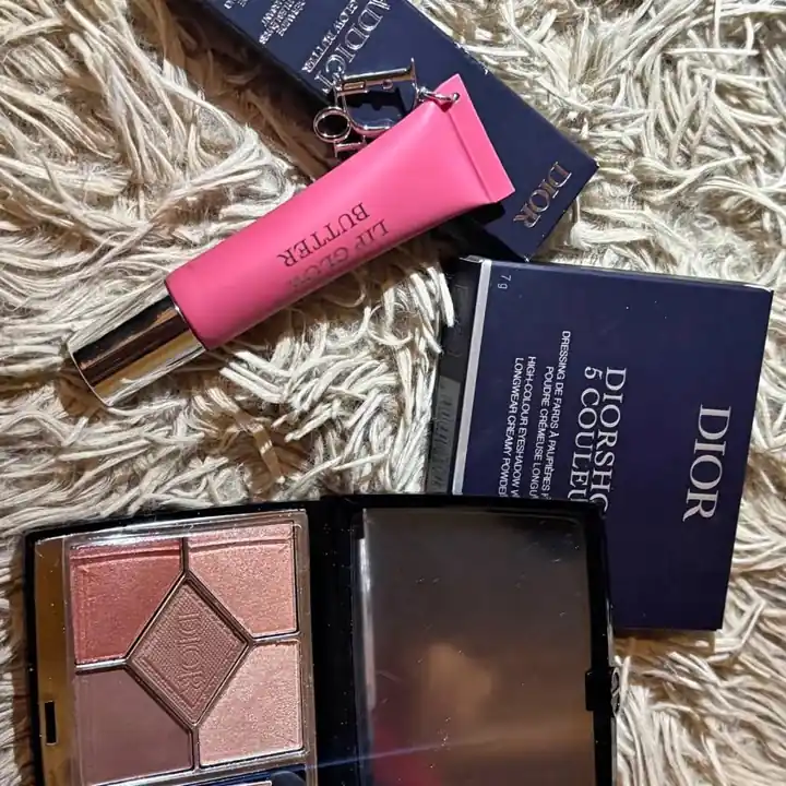 Paleta de sombra Dior + gloss color a elección !