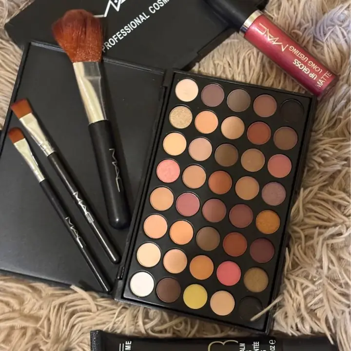 Set completo de maquillaje envíos o entregas personales