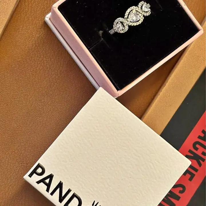 Anillo talle 17 sin uso a estrenar ! Corazón moment