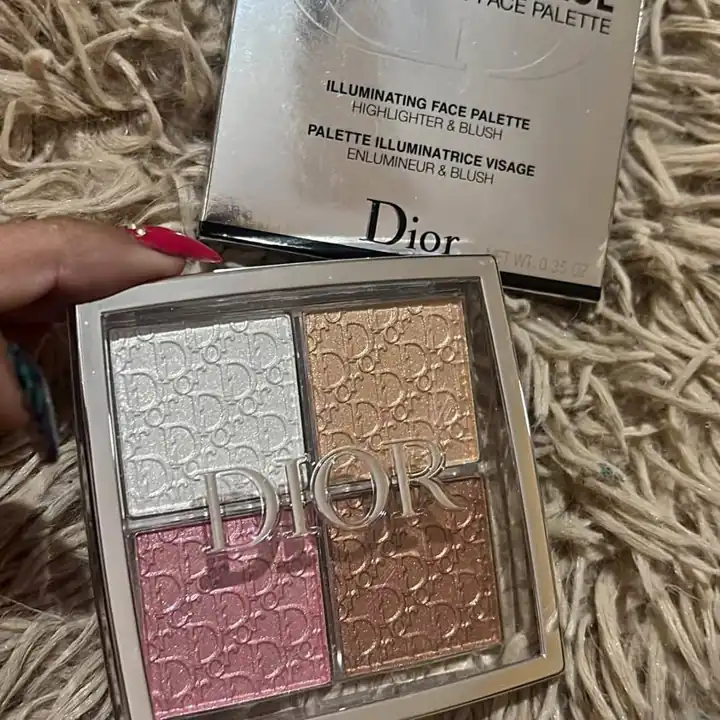 Paleta 001 + base superior cubritiva tono claro Forever!