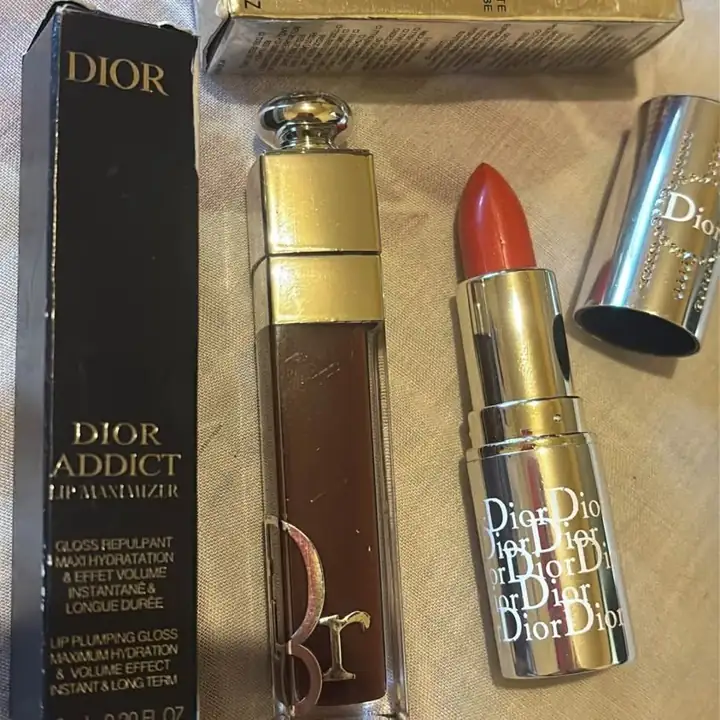 Gloss addict 020 + labial mate barra 12 ! Envíos o entregas personales