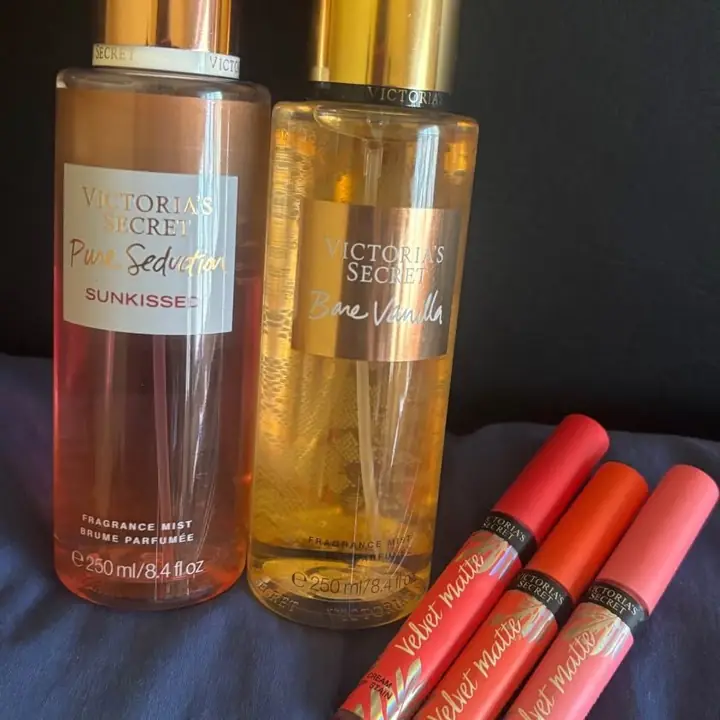 Set de dos perfumes original de victorias Secret + 3 labial mate indeleble! Sellados