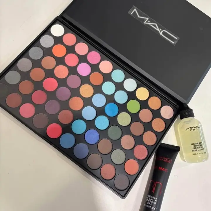 Paleta profesional de Mac 60 tonos + serum + base mate bb cream