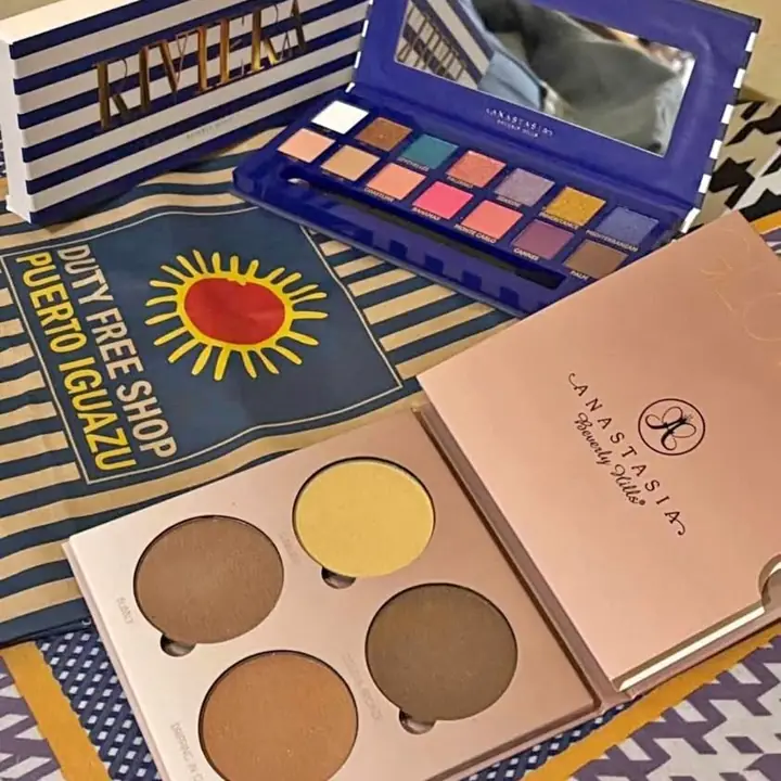Set completo de Anastacia + victorias Secret ! Free shop envíos o entregas personales