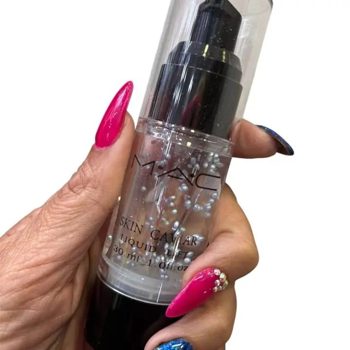 Serun anti age con partículas de Mac / activa las células muertas del cutis y las regenera