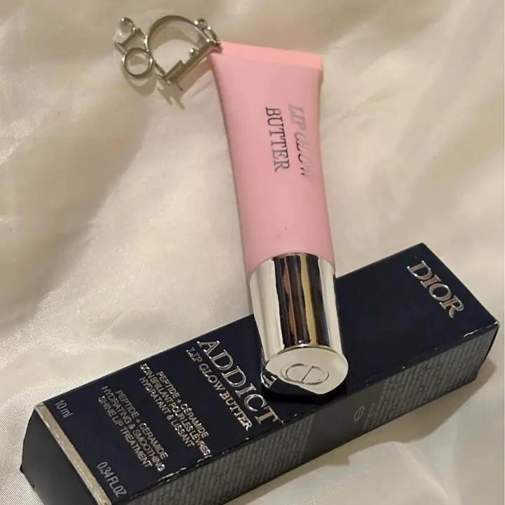 Paleta de sombra + gloss addict envios o entregas personales