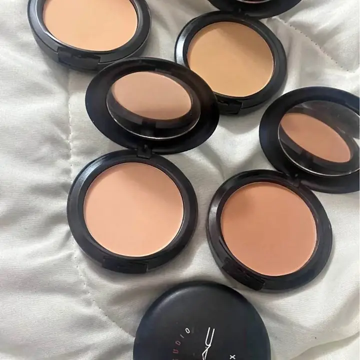 Base compacta foundation + rubor dúo Mac mate + base bb cream con primer y Pre base