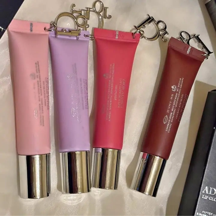 Labial gloss envios o entregas personales! Uno 58999$9 dos por 94999$