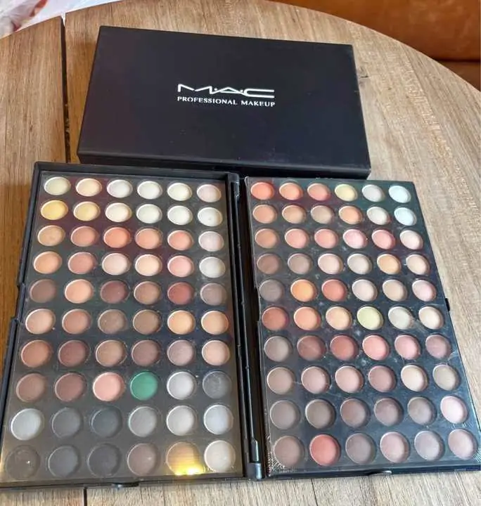 Paleta profesional 120 tonos envíos o entregas personales + brochas de regalo