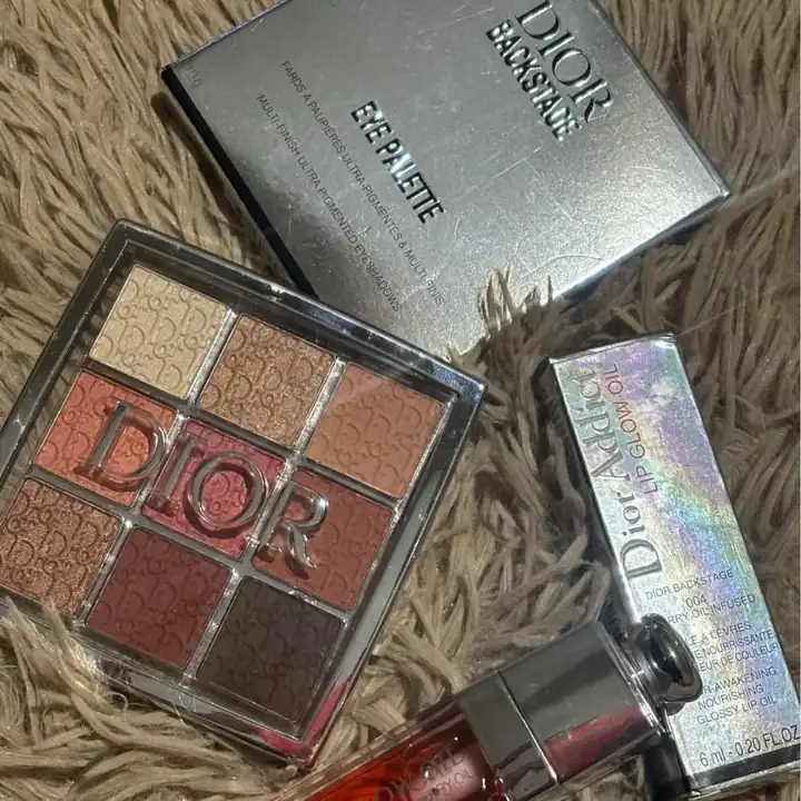 Paleta de sombra Dior + labial gloss 004 coral de regalo