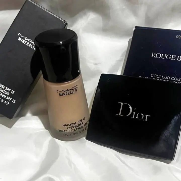 Base mate mineralize + rubor Dior 999! Envíos o entregas personales