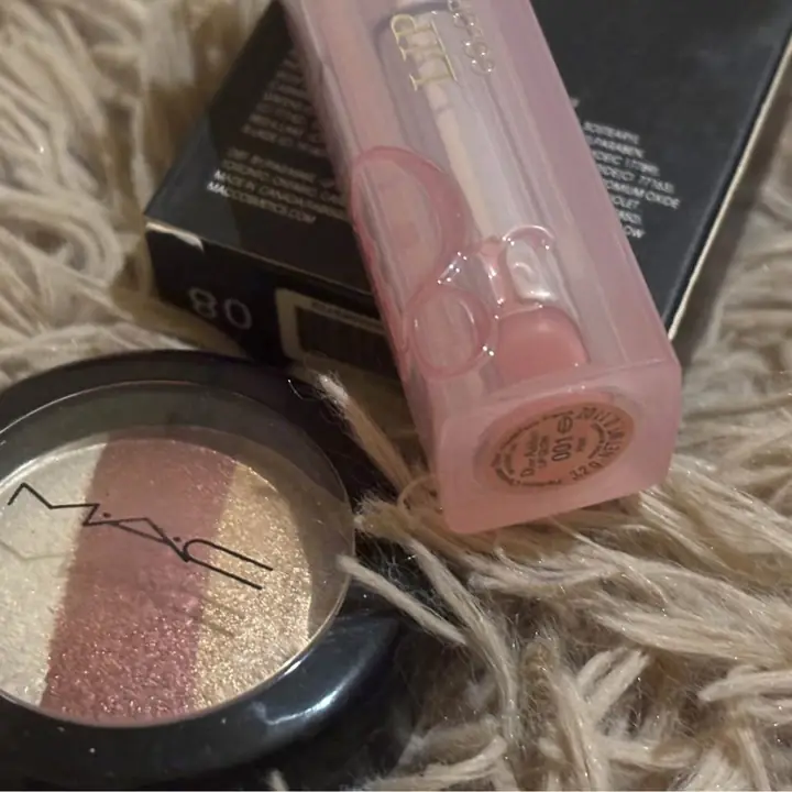 Sombra trío Mac + labial addict Dior Pink 001