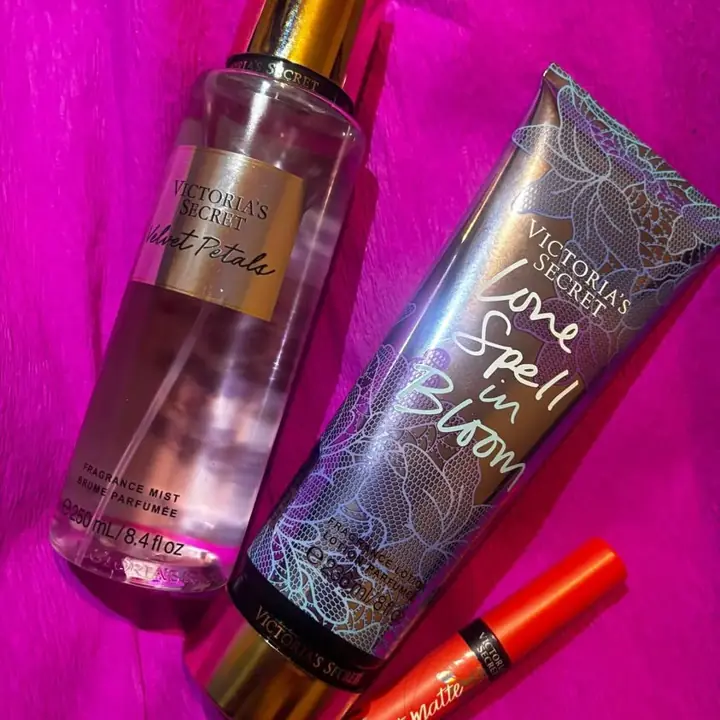 Box de victorias Secret ! Perfume + crema + labial mate indeleble!