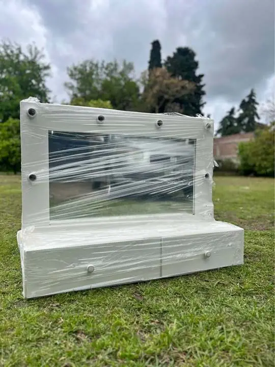 Maquillador flotante con focos de regalo