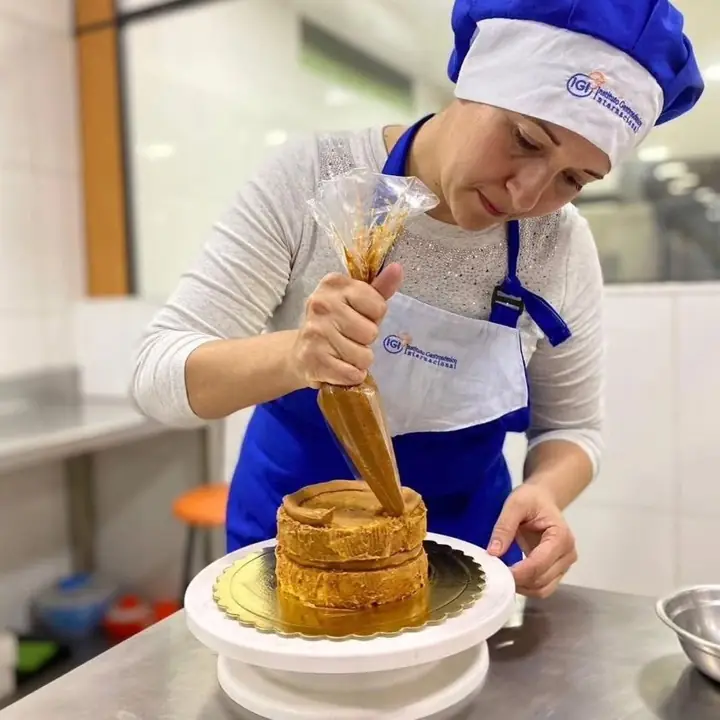 Aprende a decorar tortas todo incluido cupos limitados caba