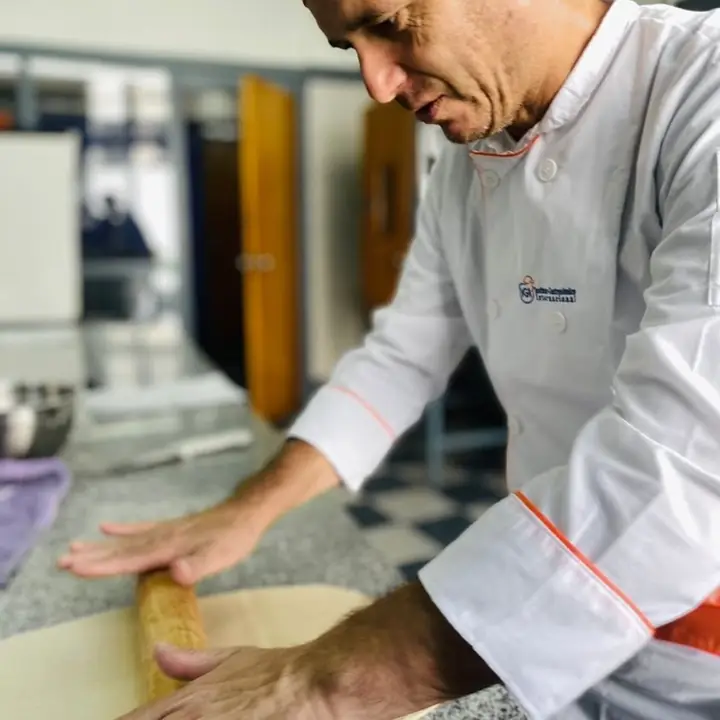 Queres aprender panaderia 20 clases todo incluido pompeya flores liniers san justo