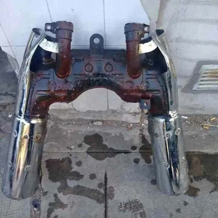 Múltiple de escape con escapes Yamaha vimax ,$145000 soy de mataderos