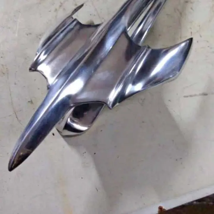 Insignia de capot Mercury 48 Templeton saturn special roadster $ 85000 se retira por mataderos