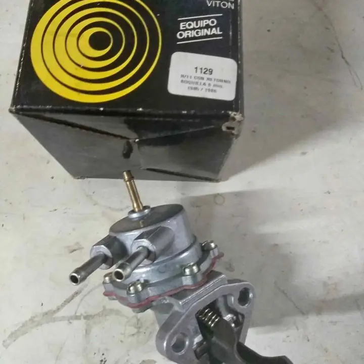 Bomba de nafta Renault 11 con retorno boquilla 6 mm 1985 1986