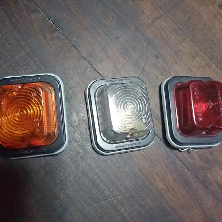 Faros de posición camión semi