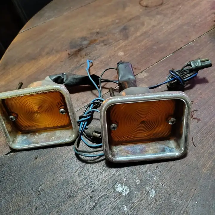 Ford falcón farolitos
