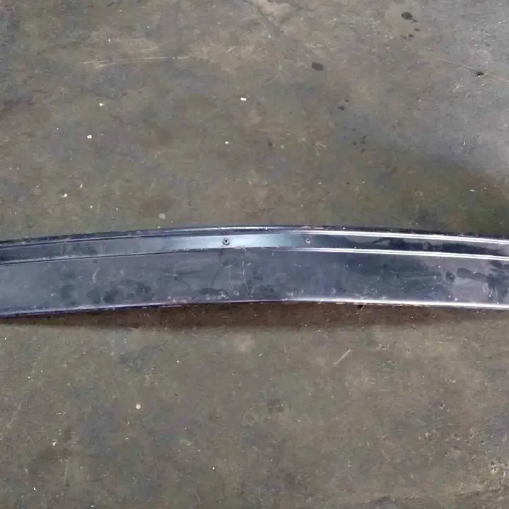 Paragolpe trasero Peugeot 504 83/ 86