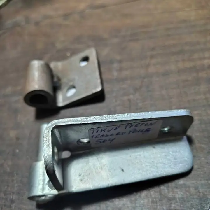 Pik up Peugeot 504 bisagra de portón