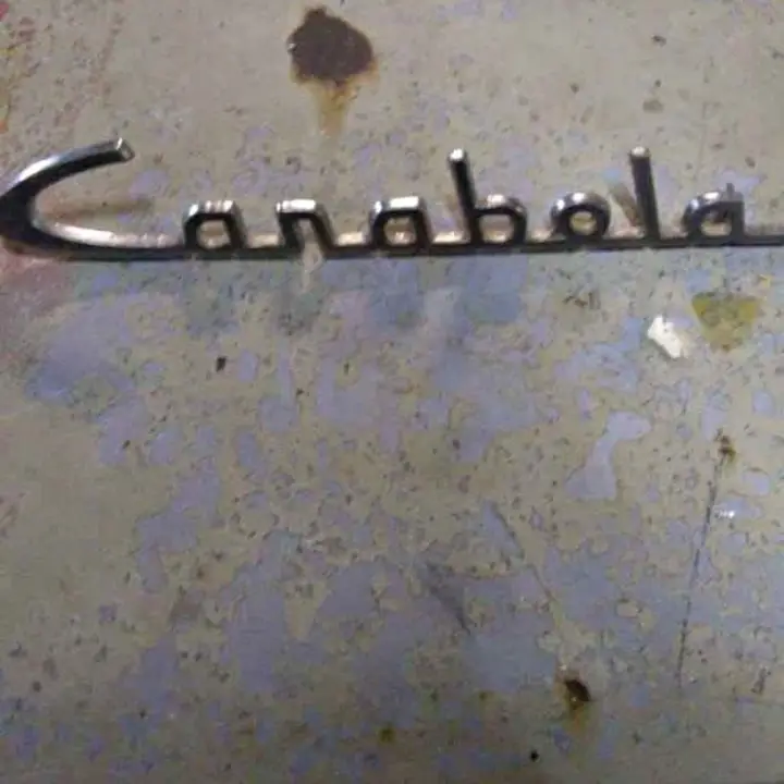 Insignia Kaiser carabela $36000 se retira por mataderos
