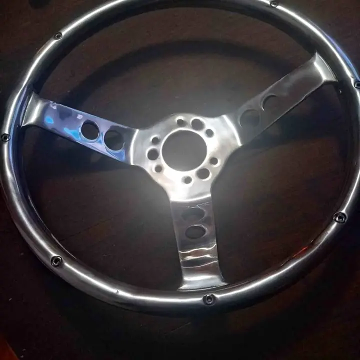 Volante deportivo de auto