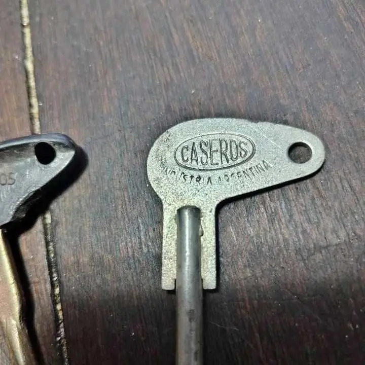 Rastrojero Llaves de arranque