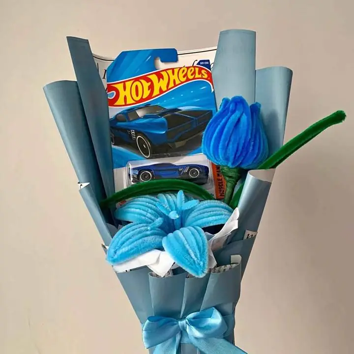 Ramo HOTWHEELS lirio+tulipan