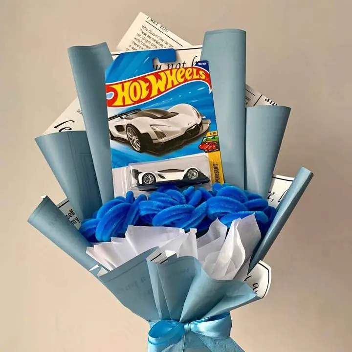 Ramo HOTWHEELS 3 rosas