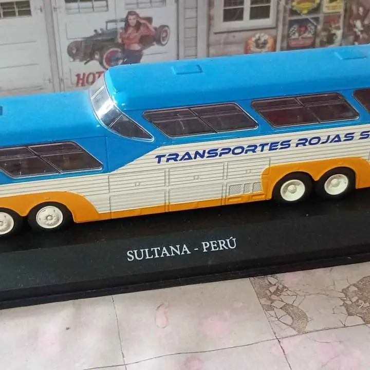 Colectyvos del mundo a 20.000$ c/u Lanus este cel c reservan con seña