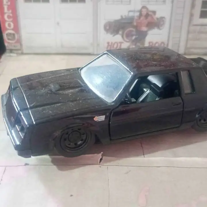 R. Y f jada esc 1/32 Lanus este cel 18.000$c/u
