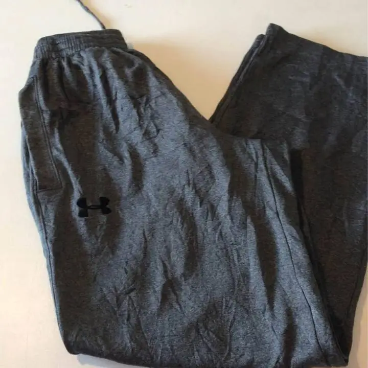 Pantalón under armour talle S