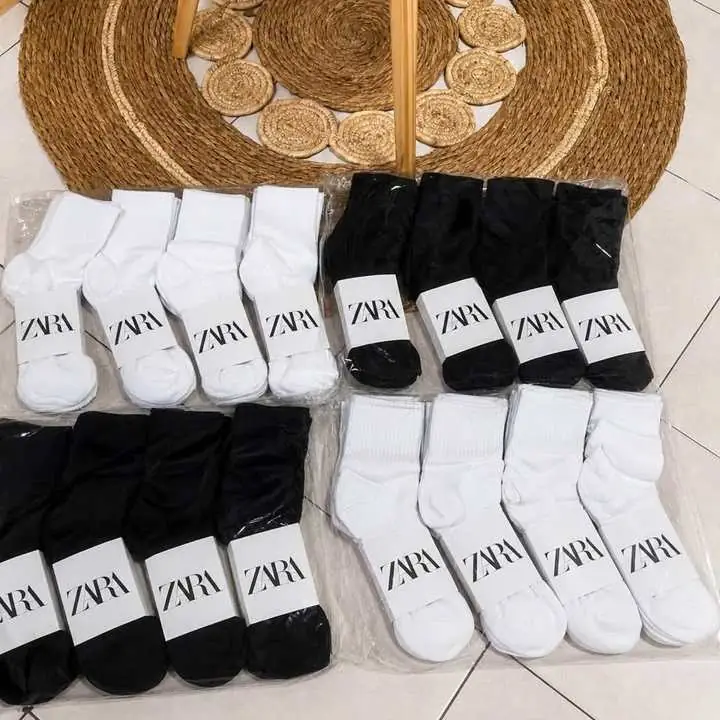 Buen día Estamos en San Andrés Av. Constituyente 3562 la docena de zoquetes: $12