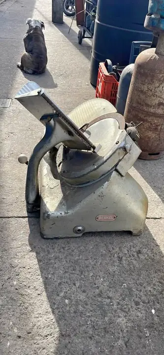 Máquina de cortar fiambre berkel