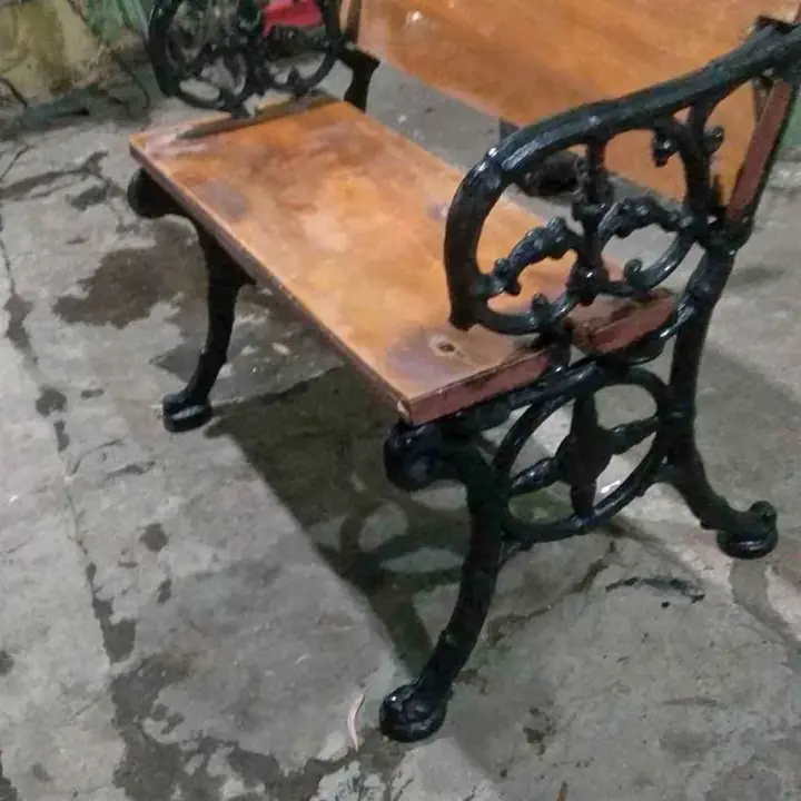 Banco de plaza único no puede faltar en tu jardin