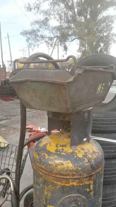 Latón antiguo ideal hermamienta