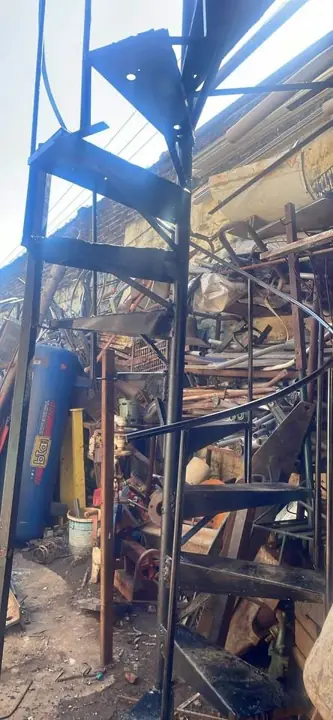 Escalera caracol de 3 mtrs