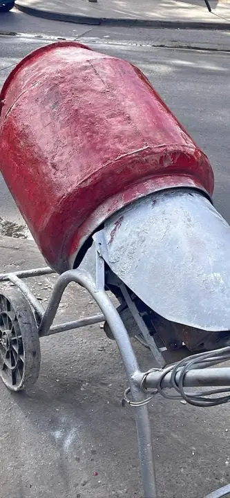 Hormigonera cementero trompo motor 1 1/2