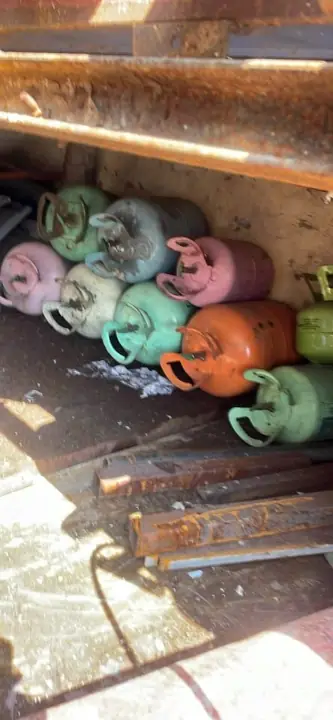 Lote de garrafas de recarga de heladera