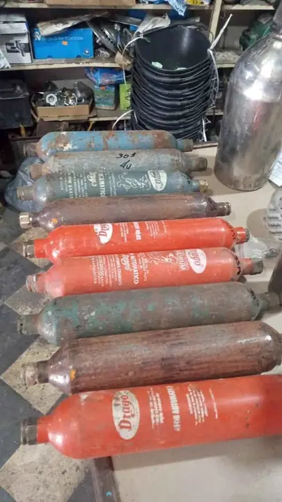 Garrafas Drago el lote de 30 unidades cada una a 35 mil